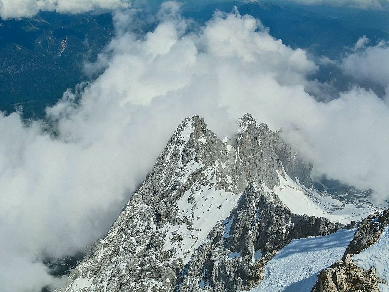 High-altitude rotating platform experience